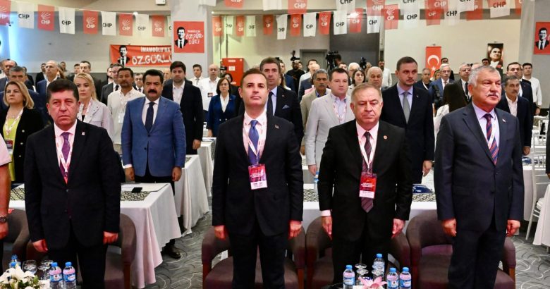  CHP’den Balıkesir’e özel ilgi Üst düzey yöneticiler ve belediye başkanlarından büyük buluşma