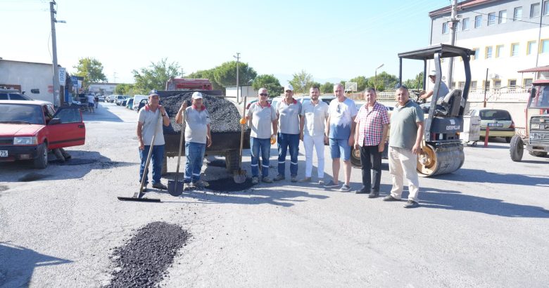  BURHANİYE SANAYİ SİTESİNDE ASFALT YAMA ÇALIŞMALARI BAŞLADI