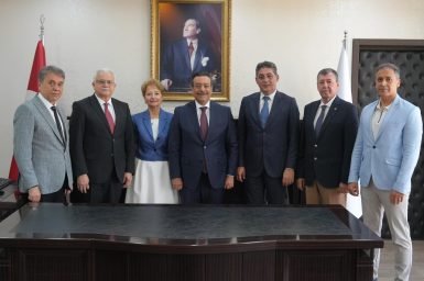 BURHANİYE BELEDİYESİ’NDEN YENİ KAYMAKAMA ZİYARET