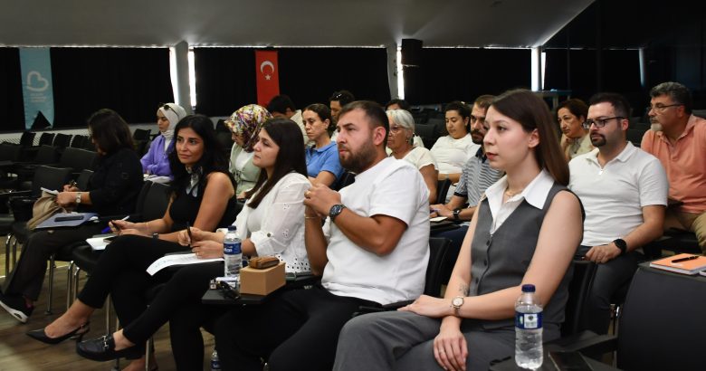  Büyükşehir’de İş Sağlığı ve Güvenliği Uzmanları Bilgilendirildi