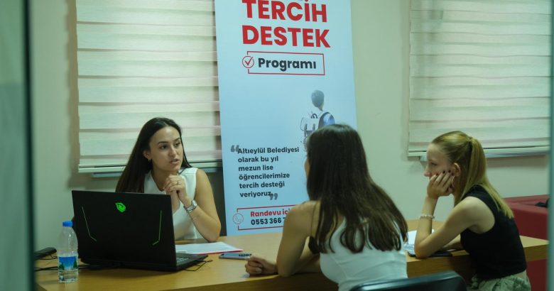  GENÇLER YOL HARİTALARINI ALTIEYLÜL İLE ÇİZİYOR