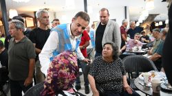 Büyükşehir 192 araç ve 516 personelle deprem bölgesinde