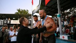 65. Geleneksel Kurtdereli Mehmet Pehlivan Yağlı Güreşleri’nin Başpehlivanı Orhan Okulu