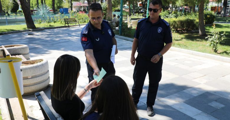  Edremit’te yere çöp ve izmarit atana para cezası dönemi başladı