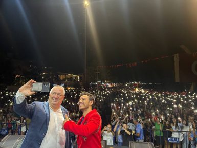 Edremit’te Zafer Bayramı coşkusu