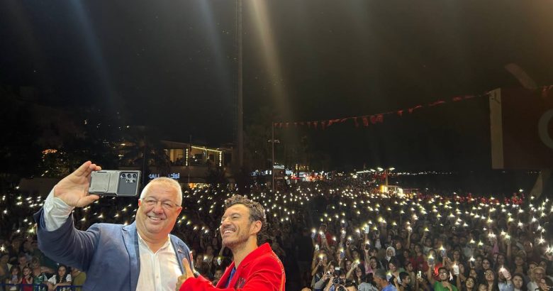  Edremit’te Zafer Bayramı coşkusu
