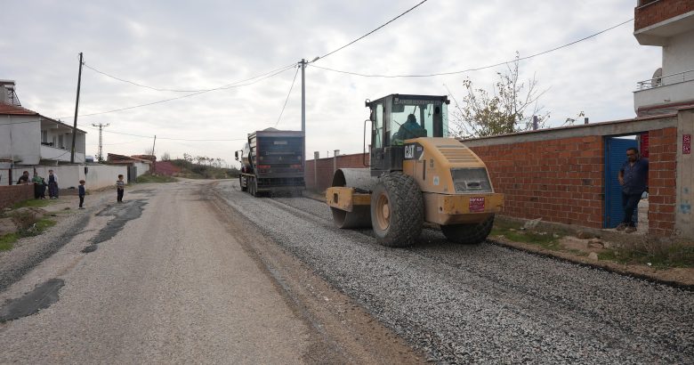  Büyükşehir, Kabakdere’nin yollarını yeniliyor