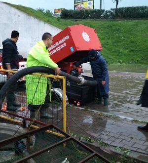 EDREMİT’TE ŞİDDETLİ YAĞIŞLARA ÖNLEM ALINIYOR