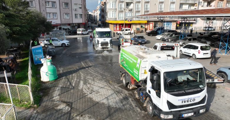  Edremit’te temizlikte7/24 kesintisiz hizmet