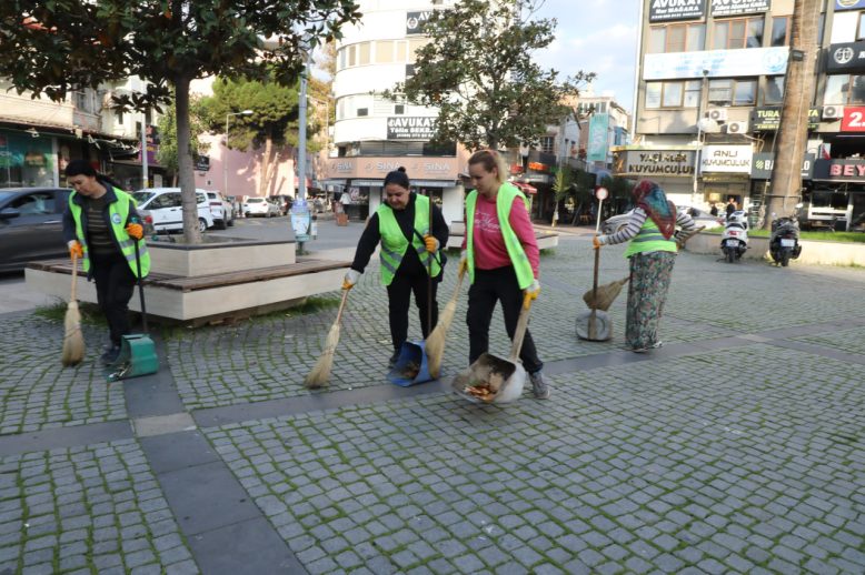 Edremit'te Temizlikte 7-24 Kesintisiz Hizmet (4)
