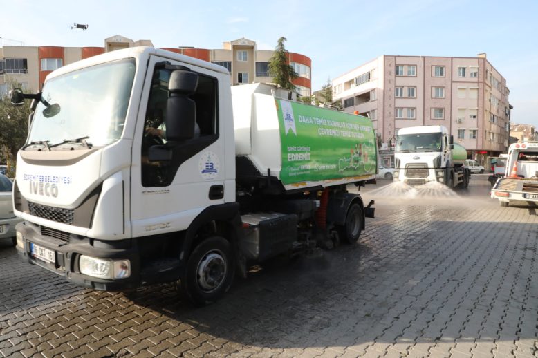 Edremit'te Temizlikte 7-24 Kesintisiz Hizmet (8)