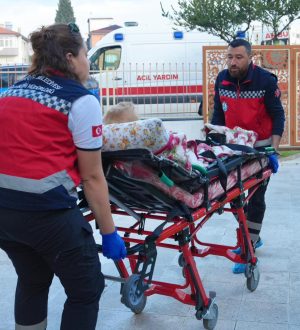 BURHANİYE BELEDİYESİ “EVDE BAKIM HİZMETLERİ” DEVAM EDİYOR