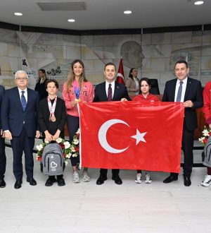Başkan Akın, Milli Sporcuları ağırladı
