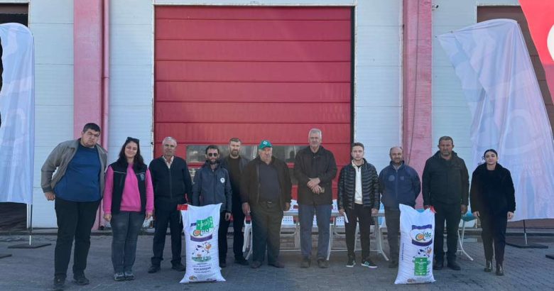  Büyükşehir’in tohum desteği üreticinin yüzünü güldürüyor