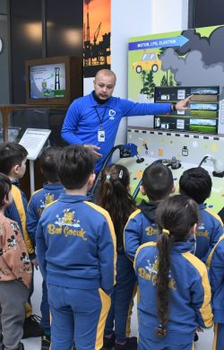 Büyükşehir Çocukları Bilimle Buluşturuyor